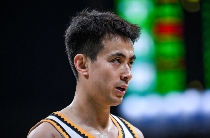 乐鱼体育-首秀推迟！杨鸣：赵继伟今天战青岛肯定打不了 具体看队医评估